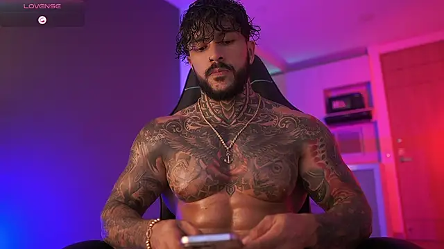 Snapshot of mariano_costa chatting on 10.19.25 mariano costa online show from 10.19.25