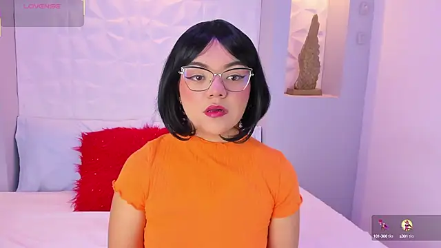 EmilyRouss  online show from 10.07.25