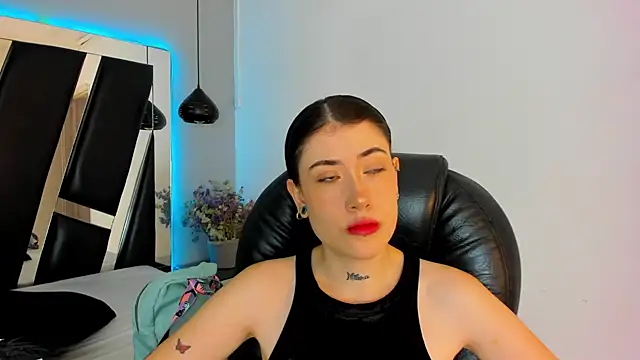 melody suarez online show from 12.11.24