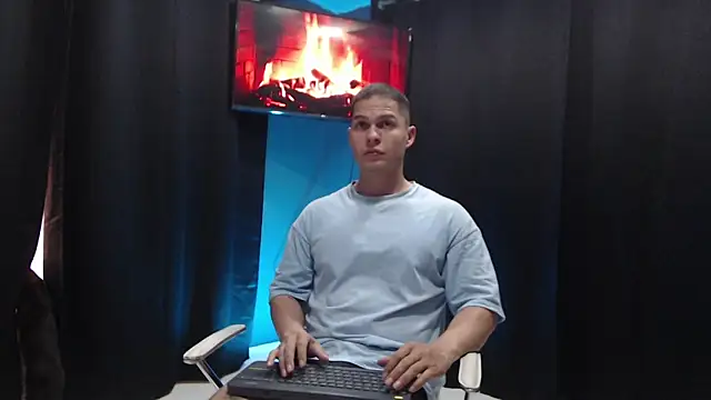 dominick crawford01 online show from 02.27.25