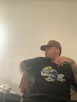 Snapshot of perrrotegrande chatting on 10.20.25 perrrotegrande online show from 10.20.25