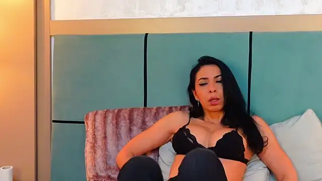 SarraRose online show from 01.03.25