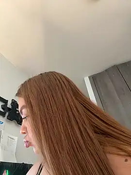 Snapshot of valeria2019hot chatting on 11.07.25 valeria2019hot online show from 11.07.25