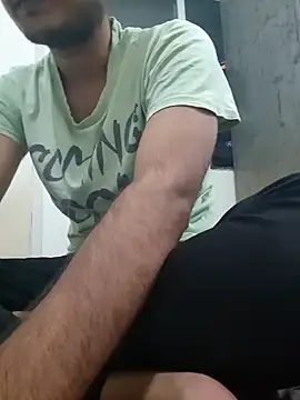 Snapshot of Jonrobinso chatting on 12.31.24 Jonrobinso online show from 12.31.24