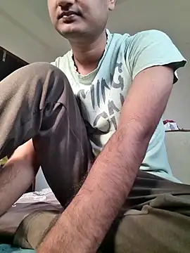 Snapshot of Jonrobinso chatting on 03.01.25 Jonrobinso online show from 03.01.25