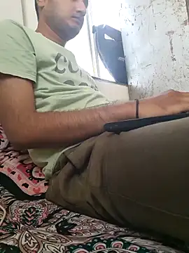 Snapshot of Jonrobinso chatting on 03.04.25 Jonrobinso online show from 03.04.25