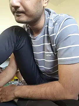 Snapshot of Jonrobinso chatting on 03.05.25 Jonrobinso online show from 03.05.25