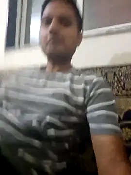 Snapshot of Jonrobinso chatting on 03.05.25 Jonrobinso online show from 03.05.25