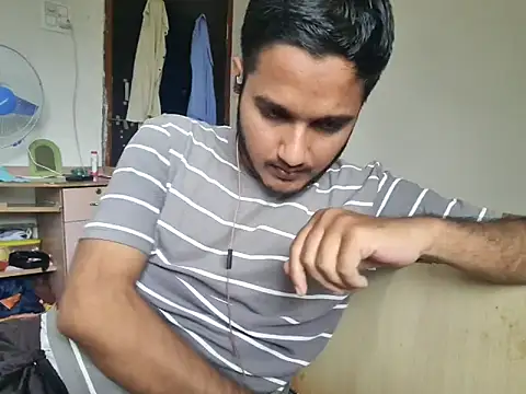 Snapshot of Jonrobinso chatting on 09.19.25 Jonrobinso online show from 09.19.25