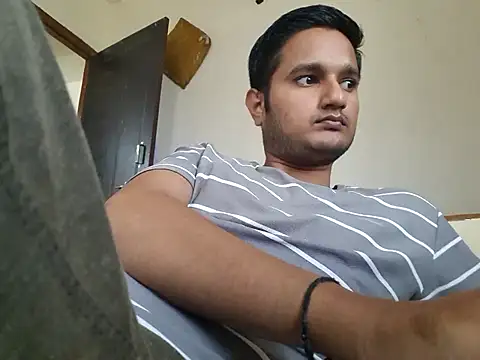 Snapshot of Jonrobinso chatting on 10.14.25 Jonrobinso online show from 10.14.25