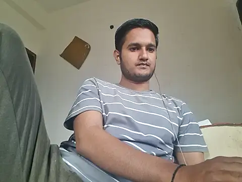 Snapshot of Jonrobinso chatting on 10.18.25 Jonrobinso online show from 10.18.25