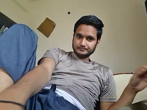 Snapshot of Jonrobinso chatting on 10.29.25 Jonrobinso online show from 10.29.25