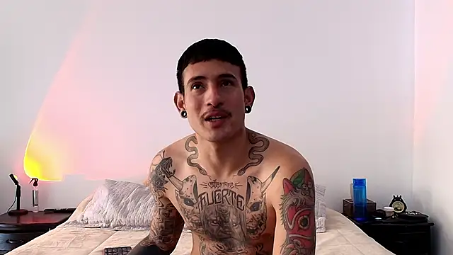 anika lowen02 online show from 12.04.24