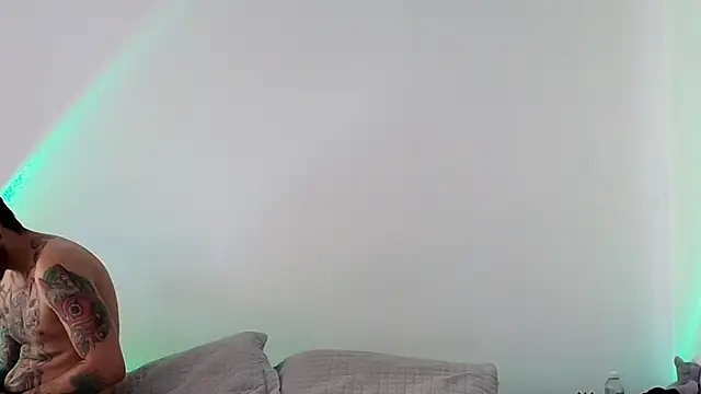 anika lowen02 online show from 01.11.25