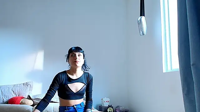 anika lowen02 online show from 01.12.25