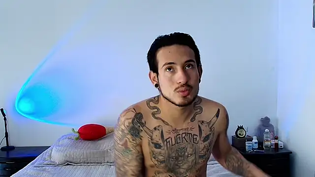 anika lowen02 online show from 01.17.25