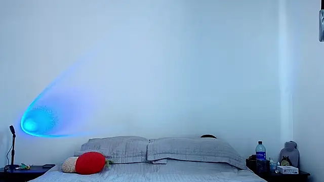 anika lowen02 online show from 01.20.25