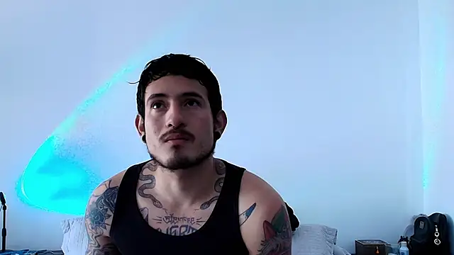 anika lowen02 online show from 01.22.25