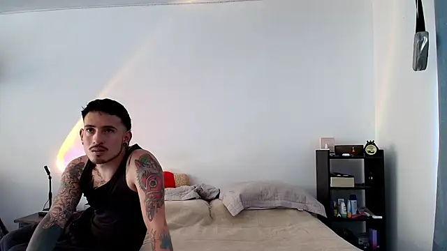 anika lowen02 online show from 02.14.25