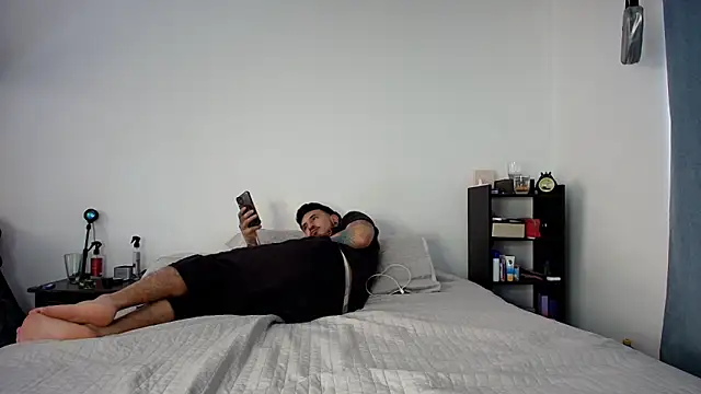 anika lowen02 online show from 02.19.25