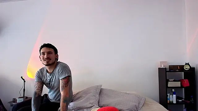 anika lowen02 online show from 02.27.25