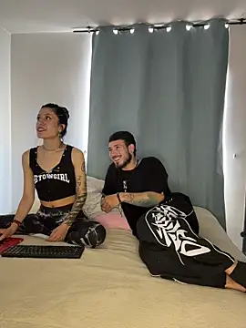 anika lowen02 online show from 10.22.25