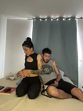 anika lowen02 online show from 10.24.25