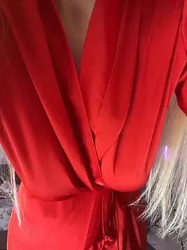 Snapshot of LoveLuna_ chatting on 10.08.25 LoveLuna online show from 10.08.25