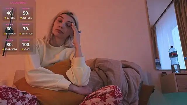 LoveLuna  online show from 04.21.26