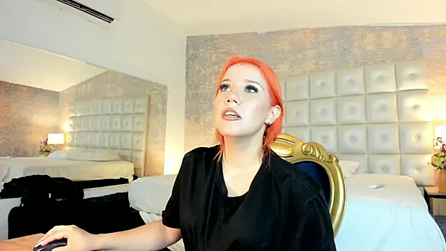 MelaniieRoux online show from 06.01.26