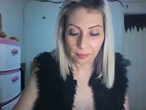 alixia81 online show from 01.31.25