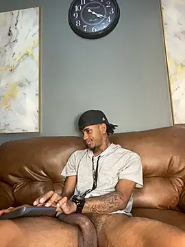 AaronCruz  online show from 12.28.24