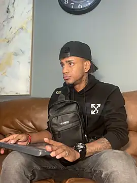 AaronCruz  online show from 12.29.24