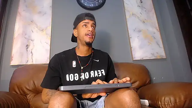 AaronCruz  online show from 01.03.25
