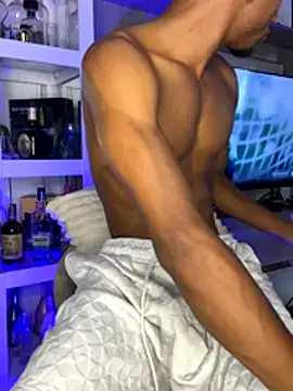 Snapshot of AaronCruz_ chatting on 10.23.25 AaronCruz online show from 10.23.25