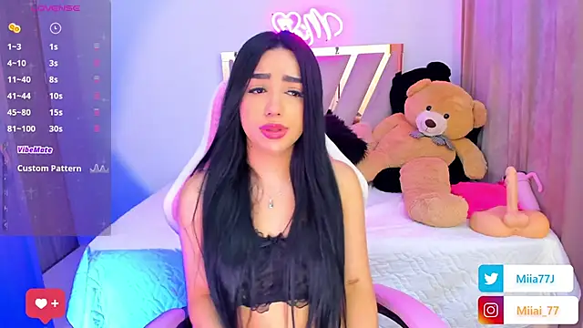 Snapshot of Miia77_ chatting on 09.21.25 Miia77 online show from 09.21.25