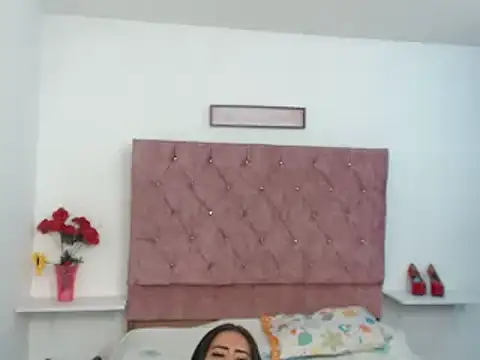 Leslylove26 online show from 01.12.25