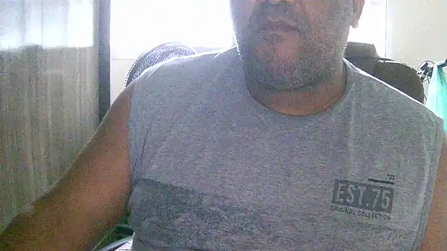 Snapshot of ulmo_br chatting on 09.13.25 ulmo br online show from 09.13.25