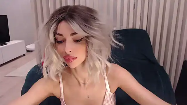 Snapshot of MiloTheName chatting on 01.28.25 MiloTheName online show from 01.28.25