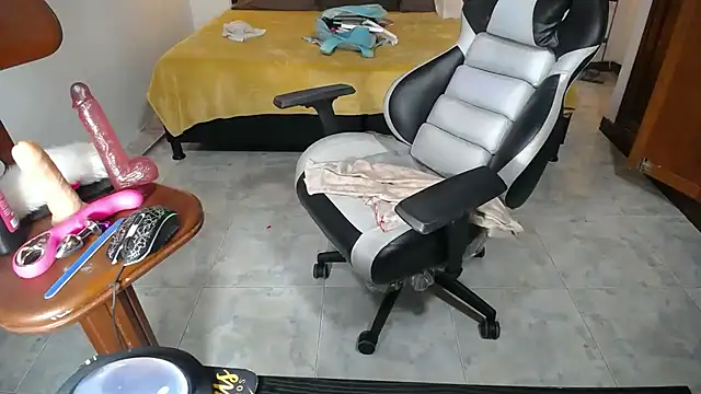 candy hairy online show from 01.08.25