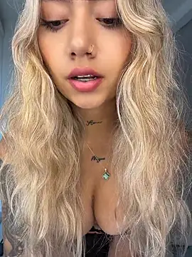 amanda-medrano1 online show from 07.23.26