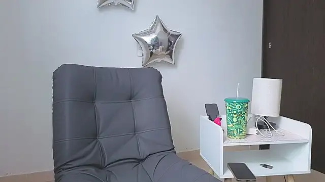 Snapshot of Saturno_v chatting on 09.24.25 Saturno v online show from 09.24.25