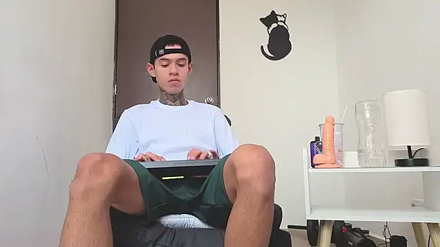 Saturno v online show from 11.13.25