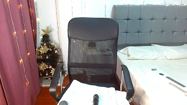 ChloeSanchezx online show from 12.31.24