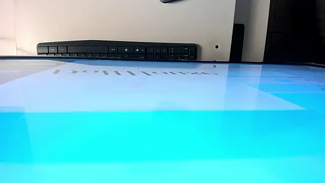 escarleth   online show from 12.31.24