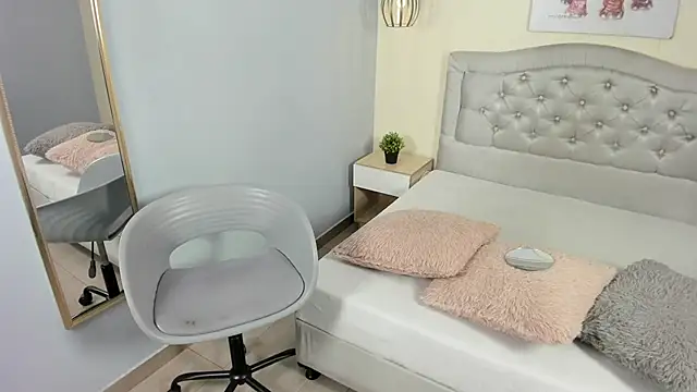 escarleth   online show from 02.11.26