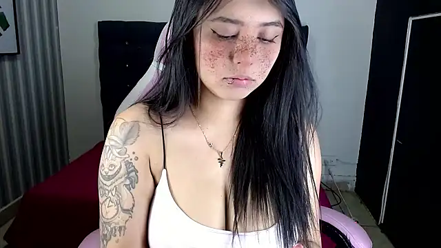 sarah moon2 online show from 01.30.25