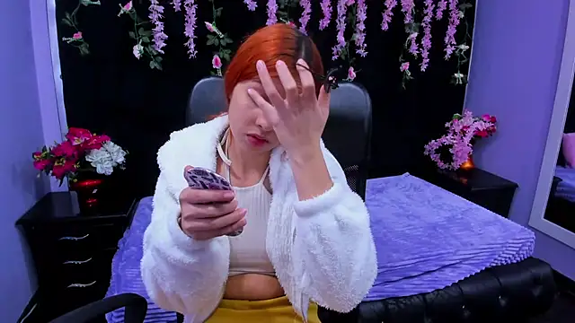 Paris Petit online show from 11.09.25