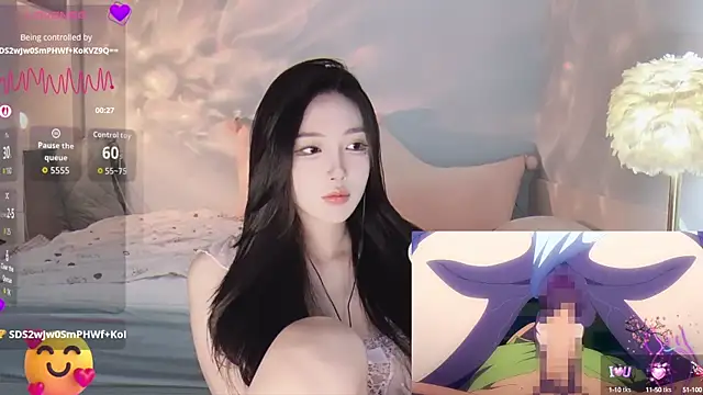 Snapshot of -Tilana- chatting on 10.25.25 -Tilana- online show from 10.25.25