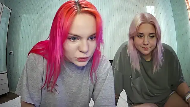 ChrisGirls online show from 12.17.24